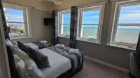 Alexandra Hotel - Parking