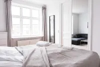 Beautiful 2-Bed with Large Balcony - 67 Hotels in 