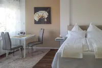 Large, Comfortable Holiday Villa, Private Garden
