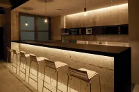 TONES OSAKA فنادق في أوساكا