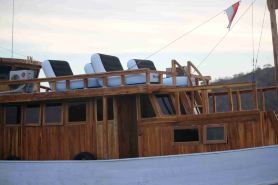 Boat Charter KM.Caroline