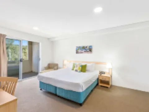 Quality Suites Pioneer Sands Hotels in Fairy Meadow