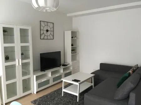 Trendy New & Large 3 Beds, 90m2 in City Center Отели в г. Bivange