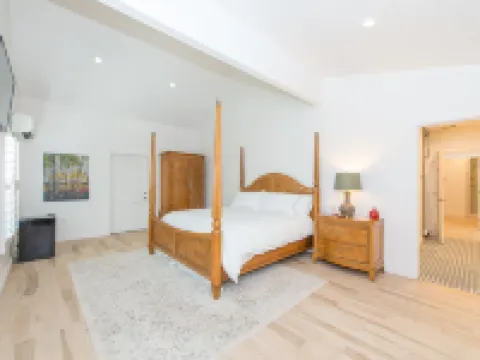 Benson Guest House Hotels in Uvalde