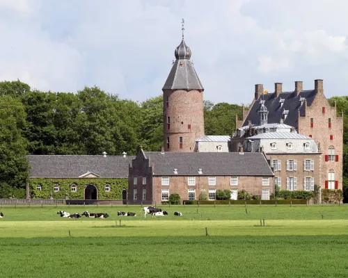 Attractive Holiday Home with Large Garden Near Zwolle Hotels in Dalfsen