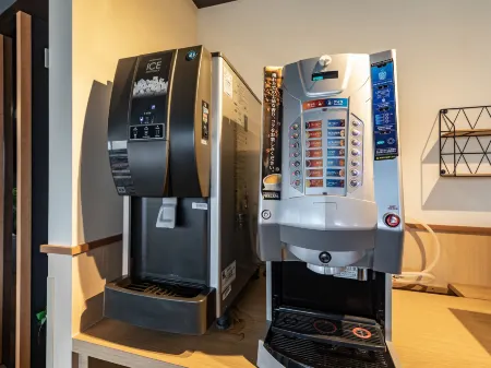 Tabist CapsuleHotel APODS Himeji Station Отели рядом со станцией JR Higashi-Himeji Station