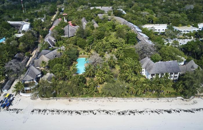 Papillon Lagoon Reef Hotel