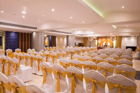 Residency Club Отели рядом с достопримечательностью «Магал Гарден»