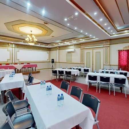 Regency Suites Hotel