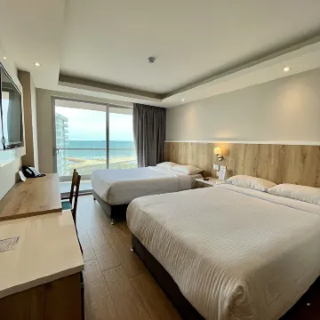 Wyndham Garden Cartagena Hotels near Crespo
