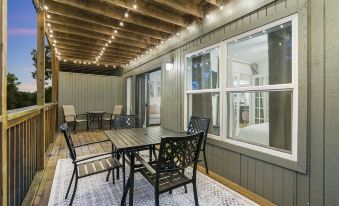 Midnight Oasis - Nestled Among Nature of the Ozarks!
