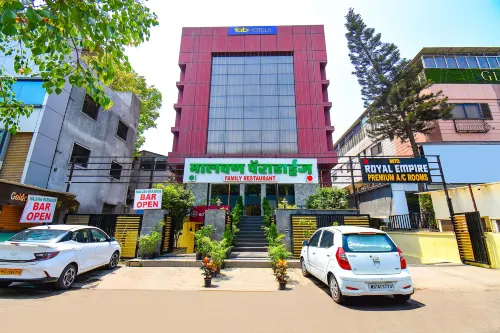 FabHotel Royal Empire - Bird Valley Udhyan Hotels in Chinchvad