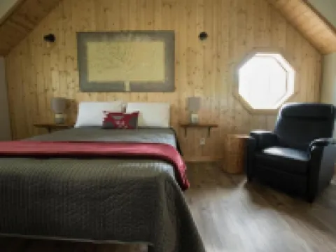 Cabins West Hotels in Ucluelet