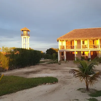 Maison Charrette Hotel berhampiran Morondava Beach