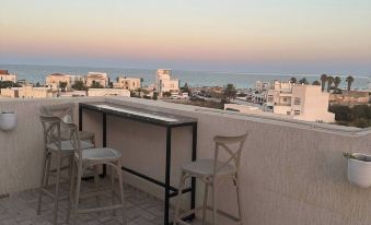Luxury Rooftop Wifi, AC, Outdoor Barbecue