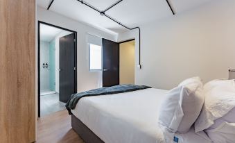 Mariano Escobedo Apartments by VH