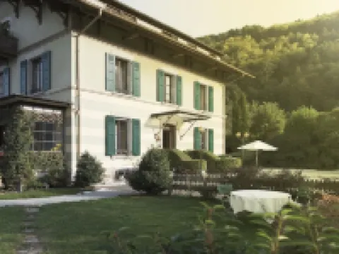 Au Vieux Manoir Hotels in Monthey