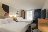 Spark by Hilton Sarasota Siesta Key Gateway