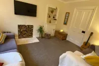 NewburghAprtment Scotland Sleeps 4 FirePit Garden