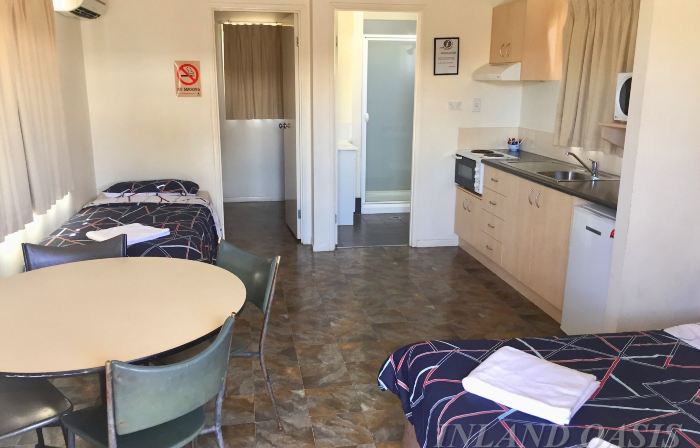Inland Oasis Motel
