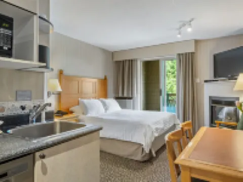 Pinnacle Hotel Whistler Hotels in Whistler