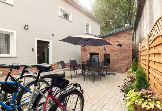 지엘로나 구라 숙소