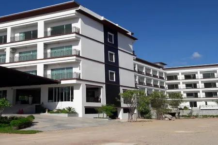 Southgate Residence Hotel
