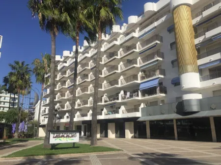 Acacias Apartamentos Salou Отели в г. Салоу