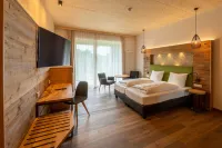 Landhotel Zum Goldenen Kreuz Hotels in VohenstrauB