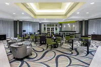 La Quinta Inn & Suites by Wyndham Dallas Arlington South