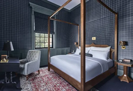 The Vanderbilt, Auberge Resorts Collection Отели рядом с достопримечательностью «Брейкерс»