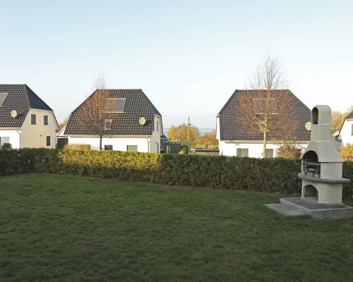 Villa Paradiso, outdoor whirlpool and sauna for exclusive use, 100m to the lake 烏特格翰酒店