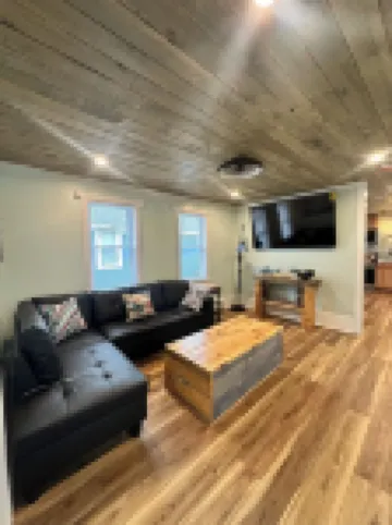 Premier, modern, fully renovated, Beach home...stroll to the beach in 3 minutes!