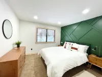 Modern Cottage between Stratton and Mount Snow
