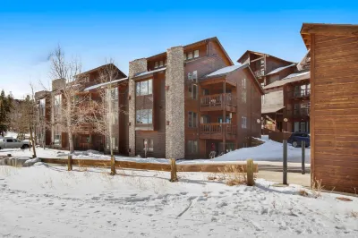 Tyra I A2D Hotels in Four O'Clock