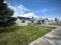 Charming Outdoor Space and Cozy Ambiance - Delightful Retreat