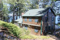 Lakeside cottage with Lake Winnipesaukee views & private boat dock, dog-friendly