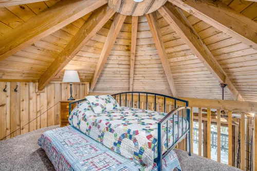 Domed house - private hot tub & dog-friendly - near lake/trails 로아 마운틴 호텔
