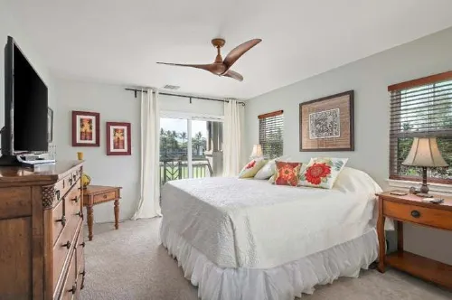 Stunning Golf Course Views and Spa-Like Amenities - Luxurious Oasis