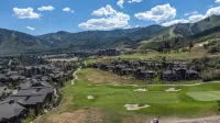 Free Mountain Bikes! on Canyons Golf Course with Hot Tub, Multiple Balconies and BBQ Grill