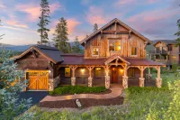 Luxury Mountain Home with Hot Tub and Amazing Views - Exquisite Retreat