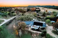 Casa Bonita: Scenic Hill Country Views! - 4-Star