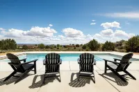 Indoor Sports Court, Hot tub, Sleeps 30+, Amazing Views!