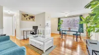Cozy Retreat - Fully Equipped Kitchen, Plush Amenities Hotels in Manchester
