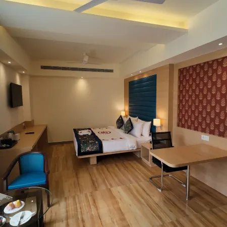 Hotel Sura Grand