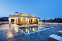 Stone & Sea Villas - Villas