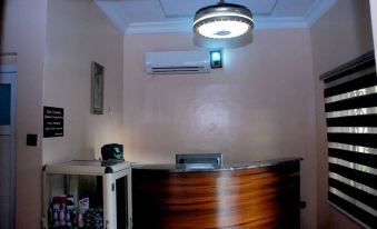 Ivon Suites