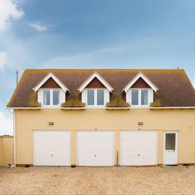 Lovely Selsey Apartment with Sea Views Sleeps 4 Hôtels à : 