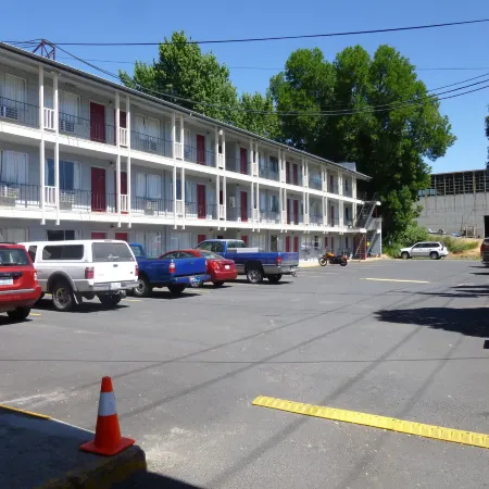 Cougar Land Motel