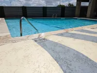 12 Oaks Hotel - Pools